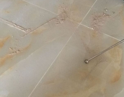 印江瓷砖空鼓维修公司分享粘合剂选择不当在瓷砖铺贴过程中可能导致以下问题